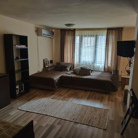 студио до морето Apartmán Burgas City